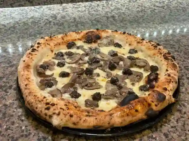 Ingredientes italianos auténticos en pizza napolitana — guía completa